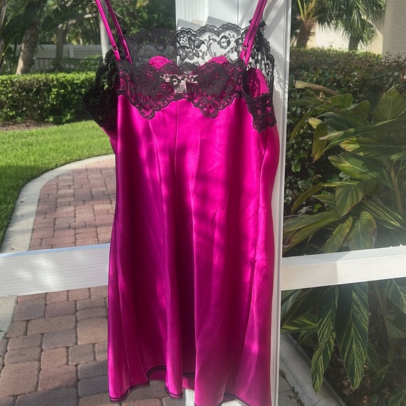 SOLD SOLD SOLD VTG RARE 90s Victoria’s Secret S Satin Lace Nightgown Pink Slip - Picture 15 of 16